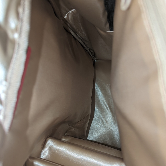 LIMITED EDITION SPRAYGROUND  A.i.3 SHARK BITE BLACK GOLD MONEY BACKPACK (DLXV) - Picture 7 of 7